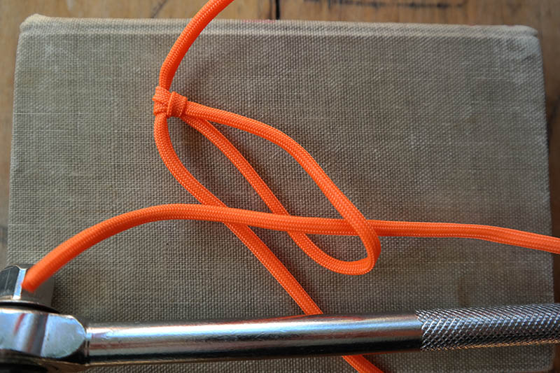 Illustration for article titled Knot Tying Process Images